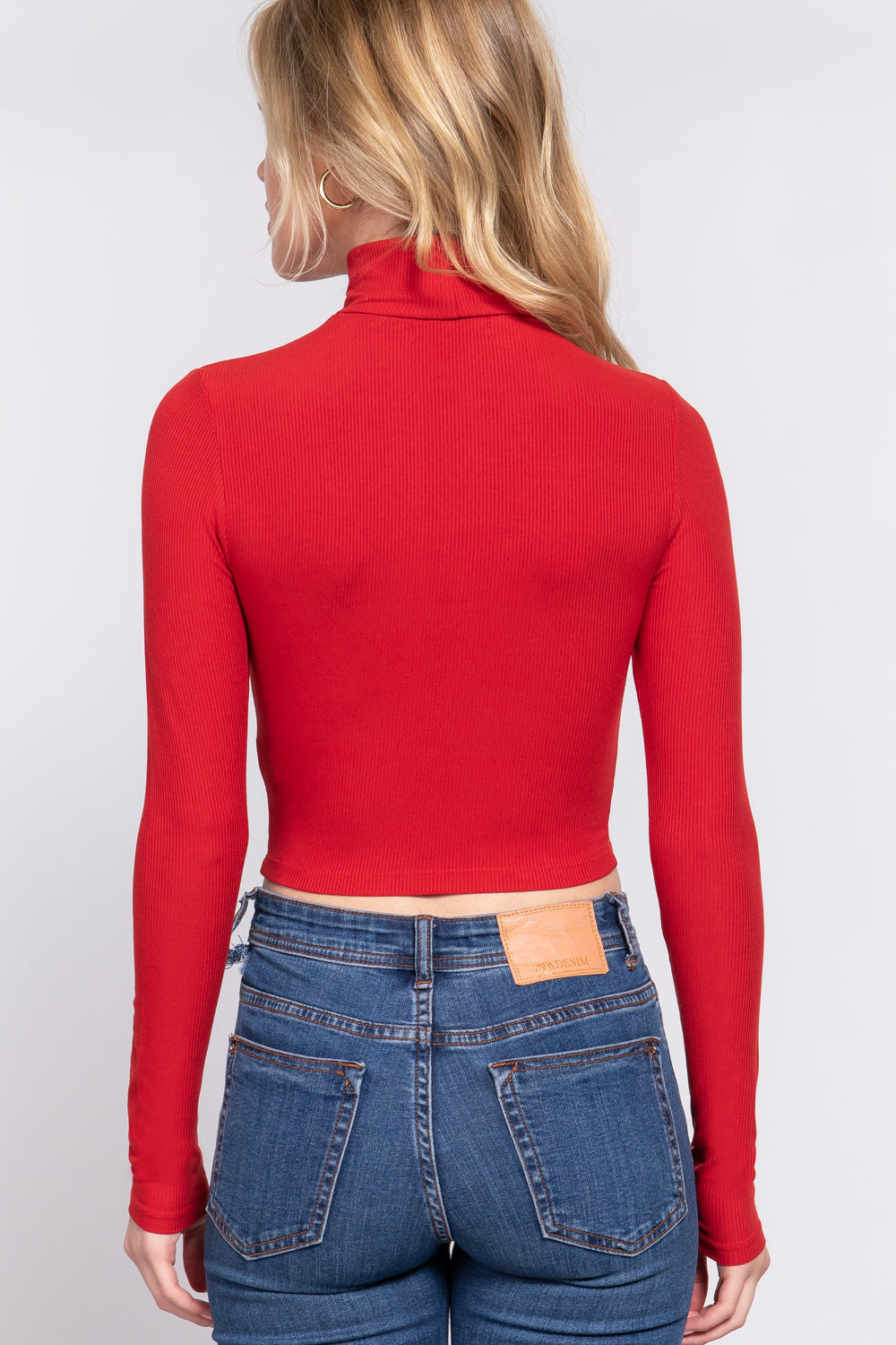 turtle neck crop top