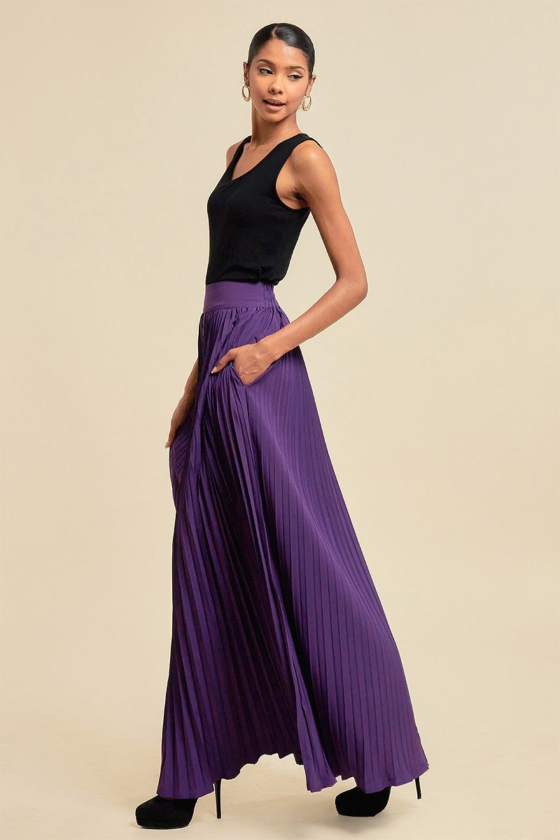 pleated skirt